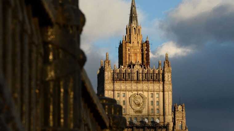 Москва в ответ на санкции Токио вводит запрет на въезд 13 гражданам Японии