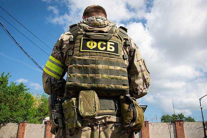 Полицейский «Т-800» обвиняется в вымогательстве признаний и злоупотреблении служебным положением